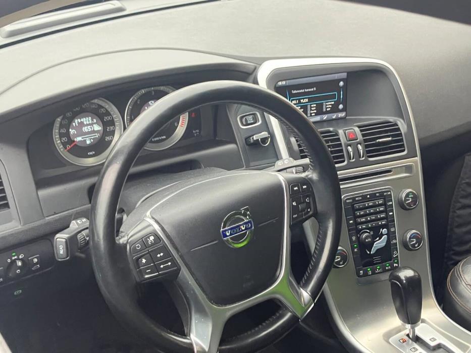 VOLVO XC60 2012