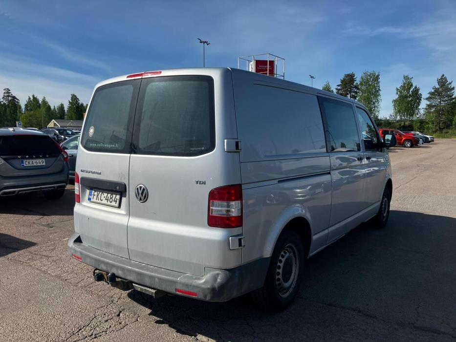 VOLKSWAGEN Transporter 2011