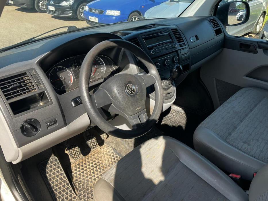VOLKSWAGEN Transporter 2011