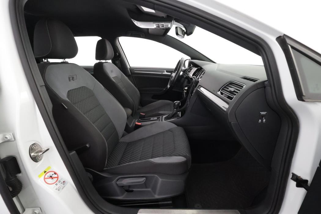 VOLKSWAGEN Golf 2018