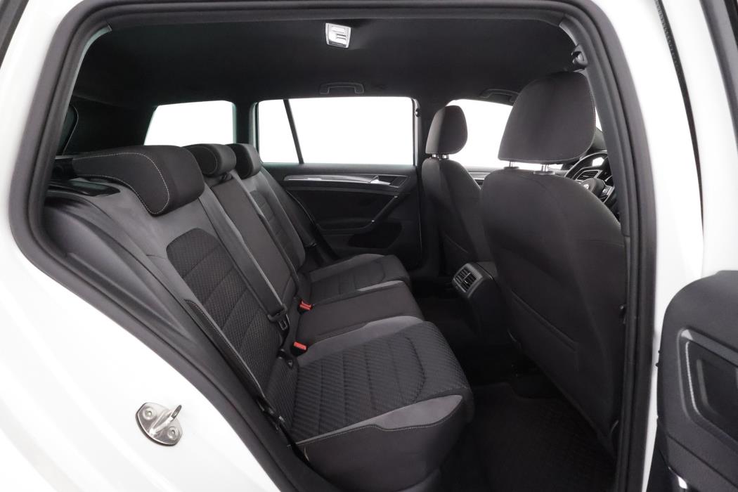 VOLKSWAGEN Golf 2018