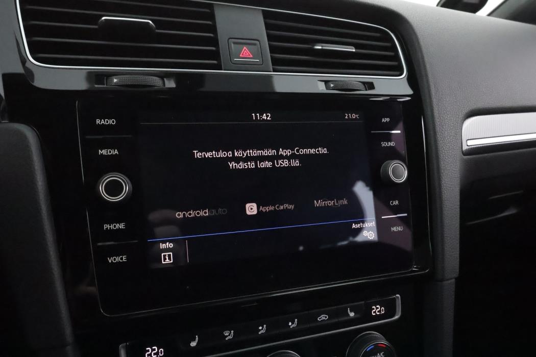 VOLKSWAGEN Golf 2018