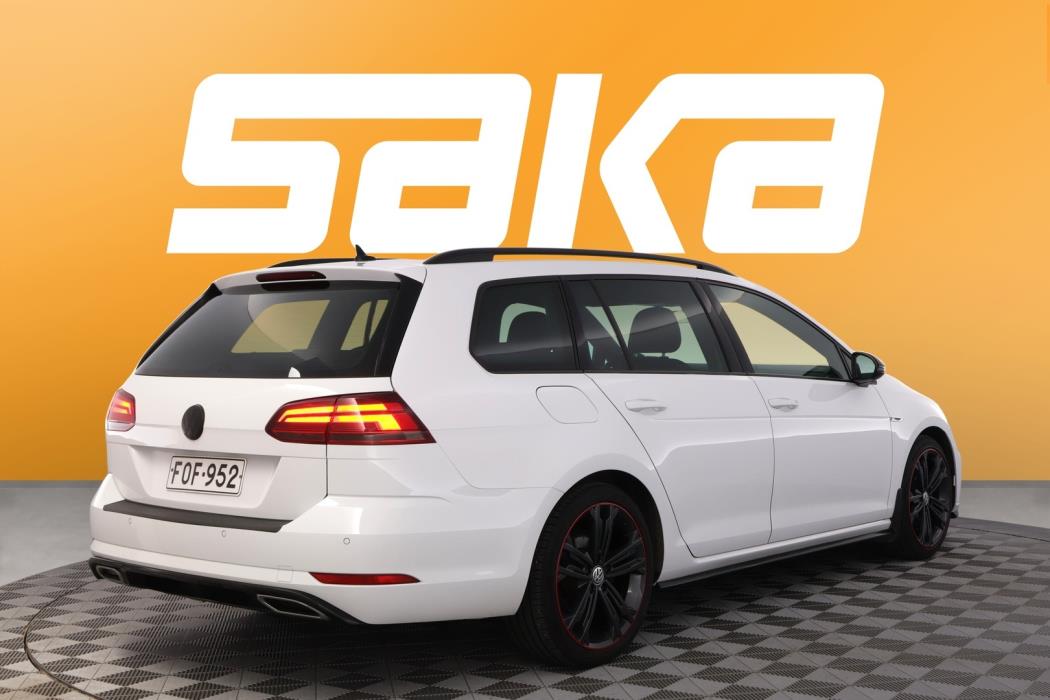 VOLKSWAGEN Golf 2018