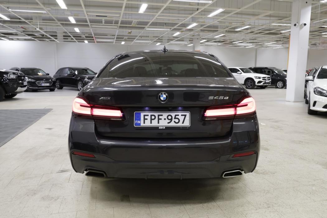 BMW 545 2021