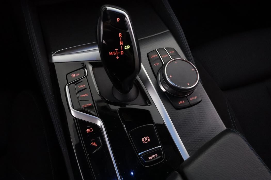 BMW 545 2021