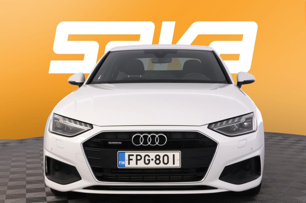 AUDI A4 2022