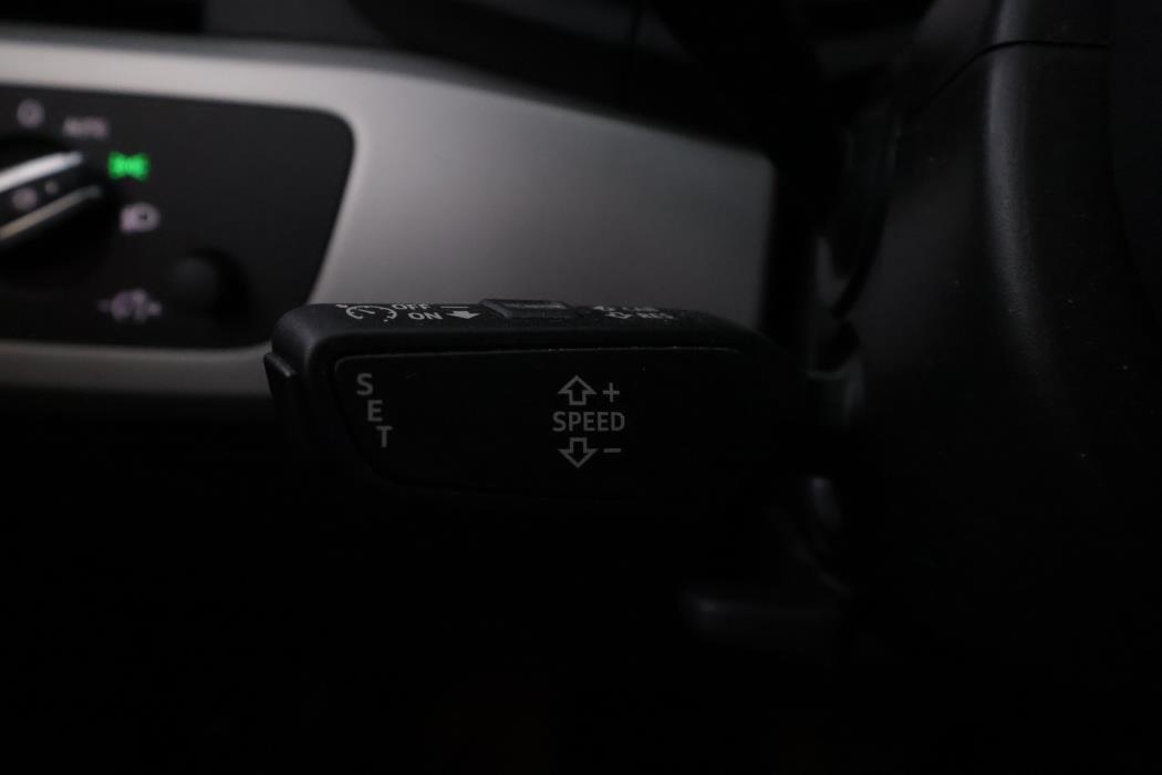 AUDI A4 2022