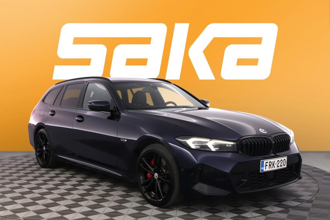 BMW 330 2023