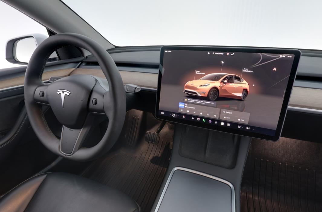 TESLA Model Y 2022