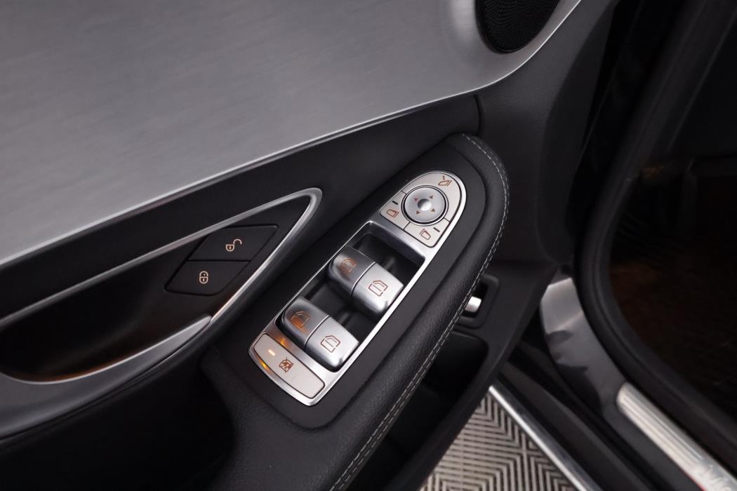 MERCEDES-BENZ C 2017