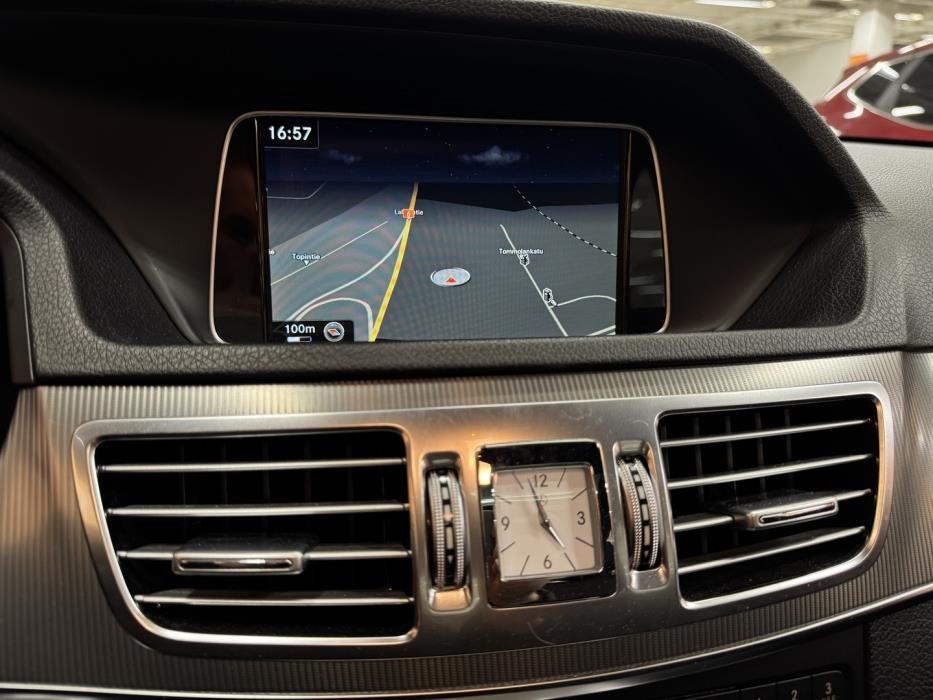 MERCEDES-BENZ E 2016