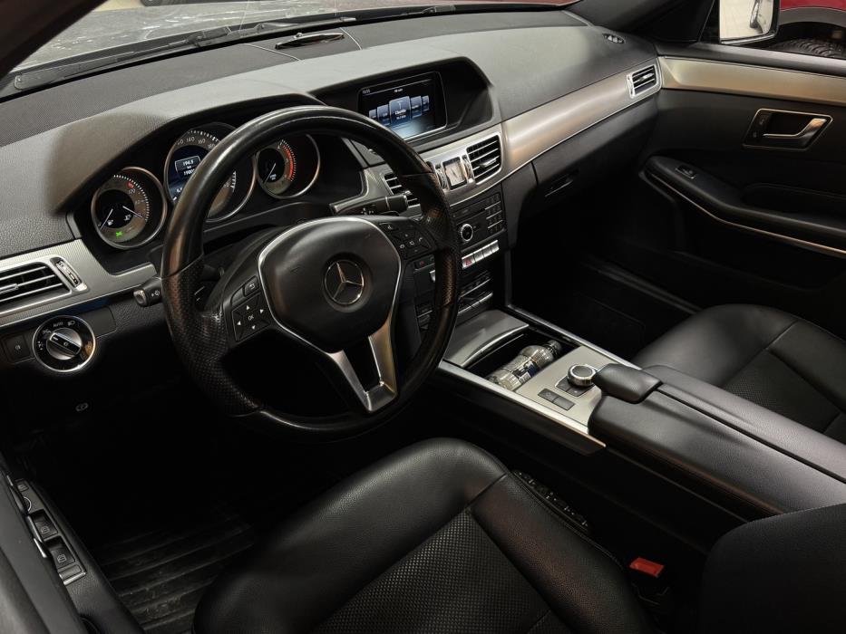 MERCEDES-BENZ E 2016