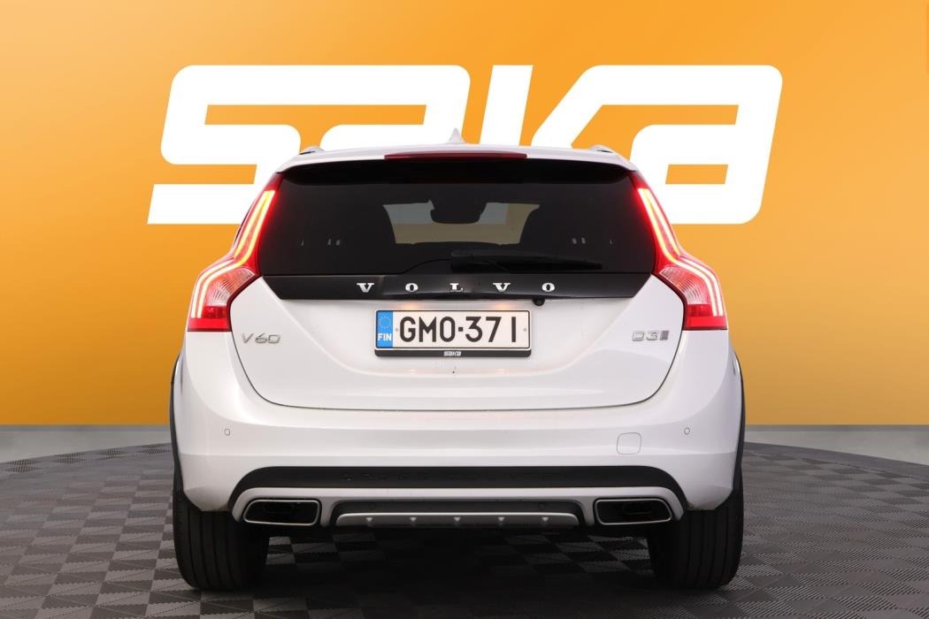 VOLVO V60 Cross Country 2018