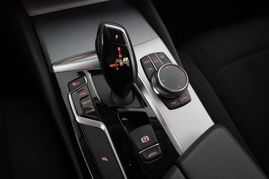 BMW 518 2018