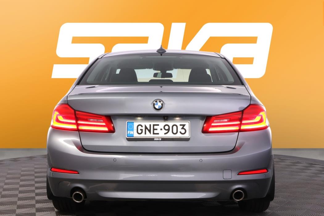BMW 518 2018