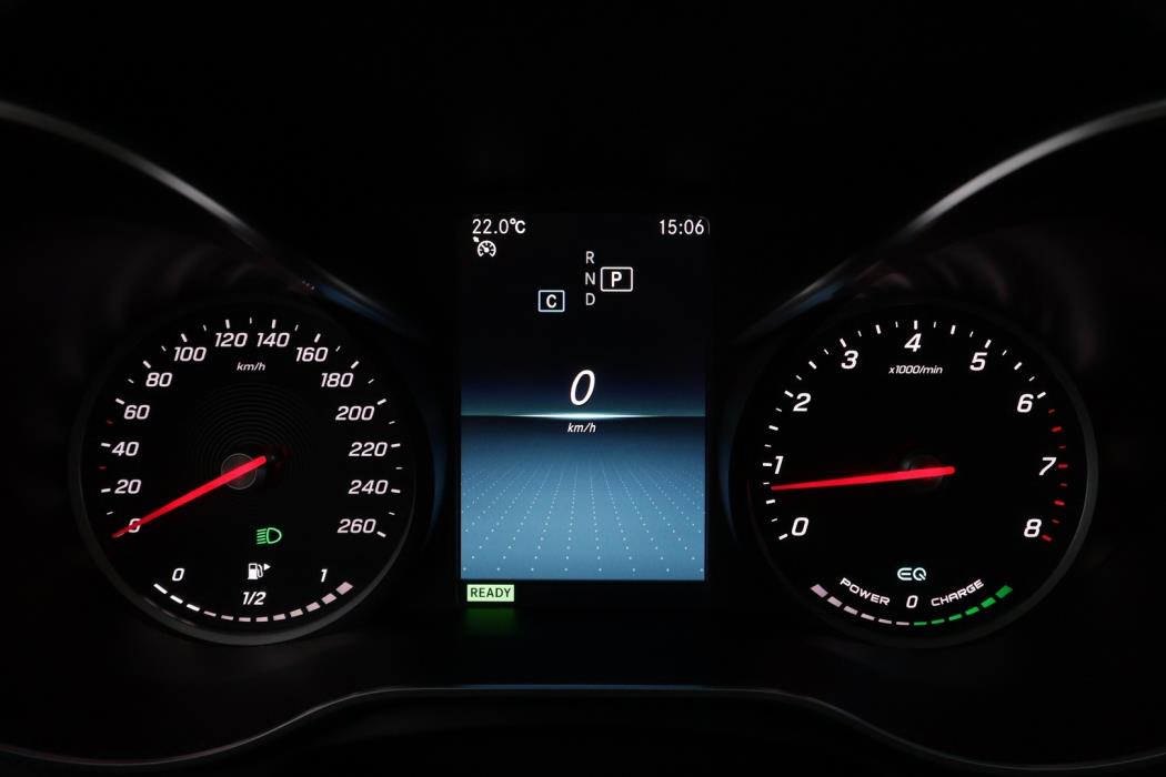 MERCEDES-BENZ C 2019