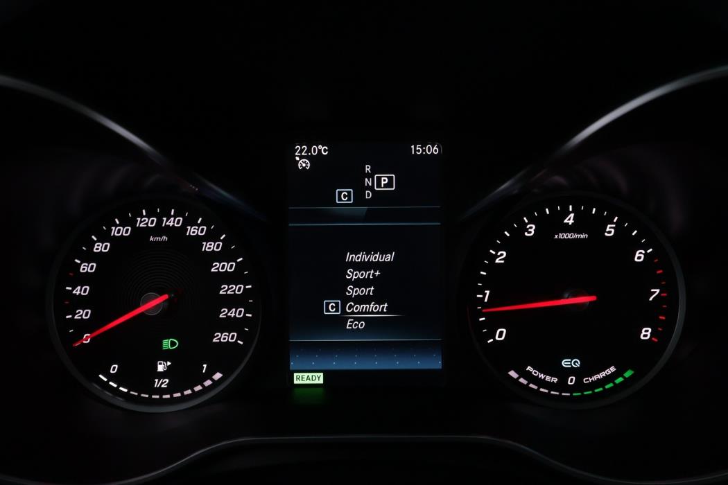 MERCEDES-BENZ C 2019
