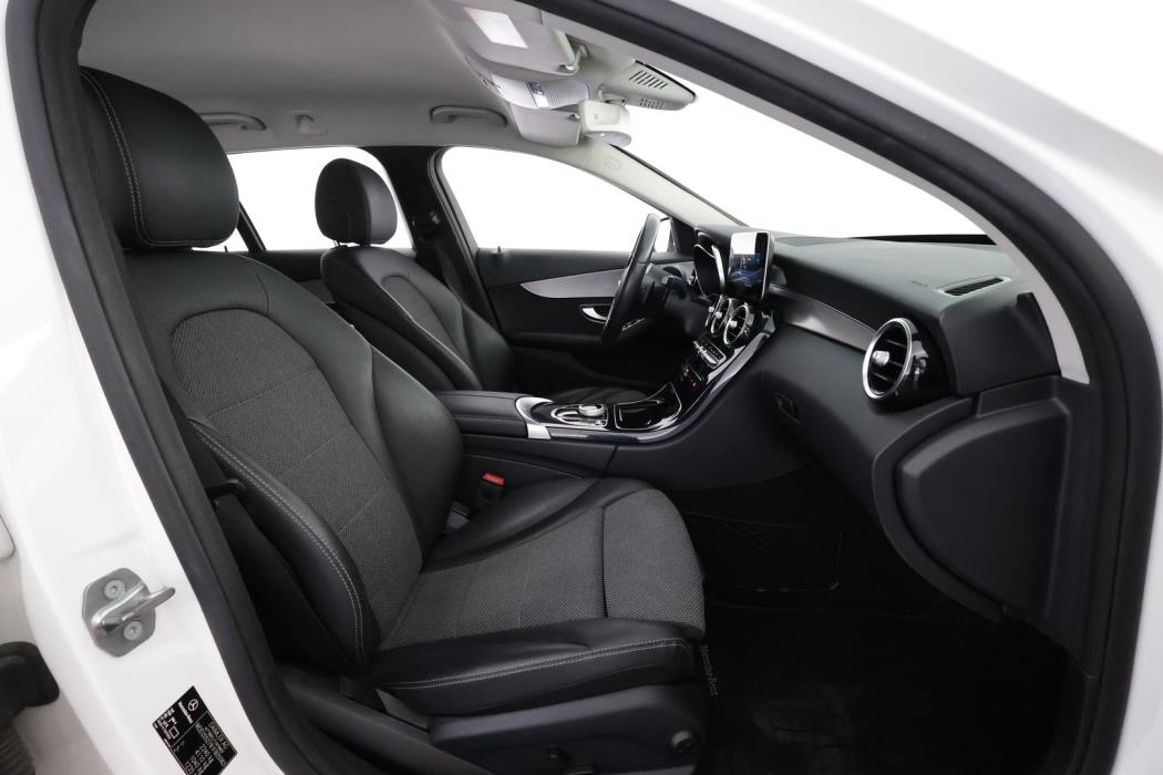 MERCEDES-BENZ C 2019