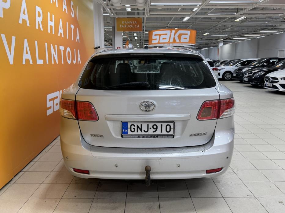 TOYOTA Avensis 2009