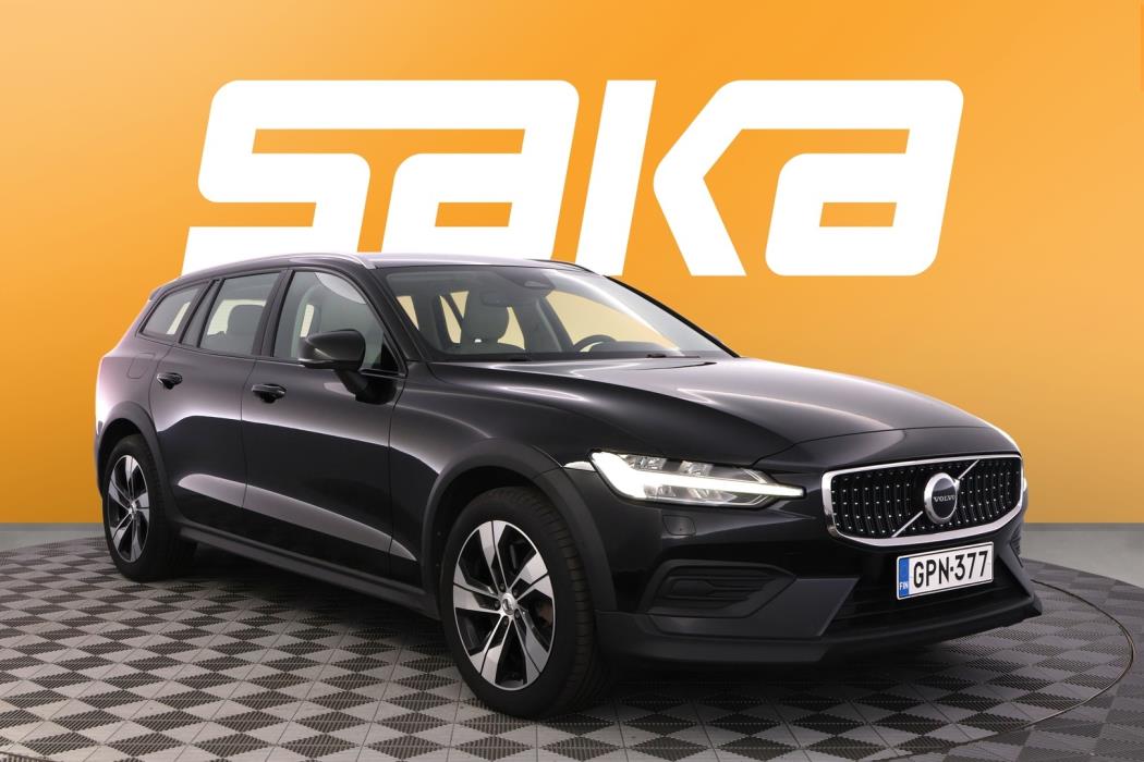 VOLVO V60 Cross Country 2023
