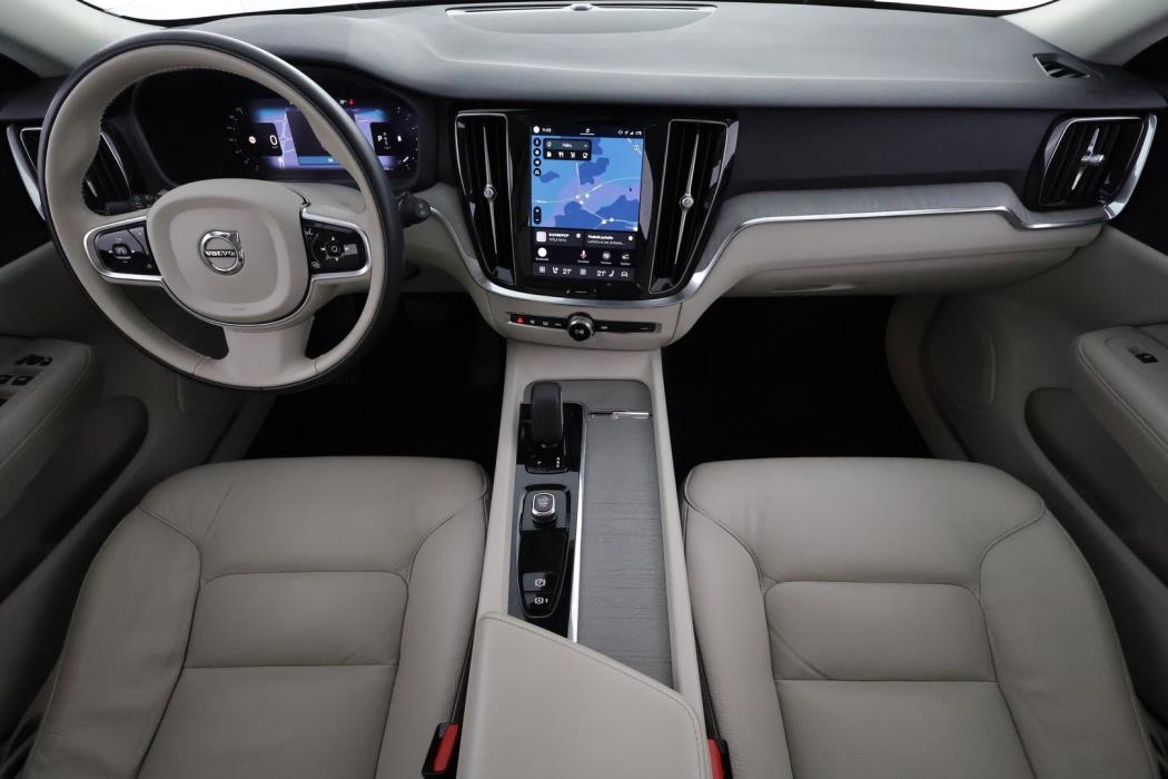 VOLVO V60 Cross Country 2023