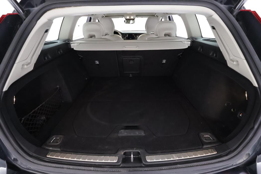 VOLVO V60 Cross Country 2023