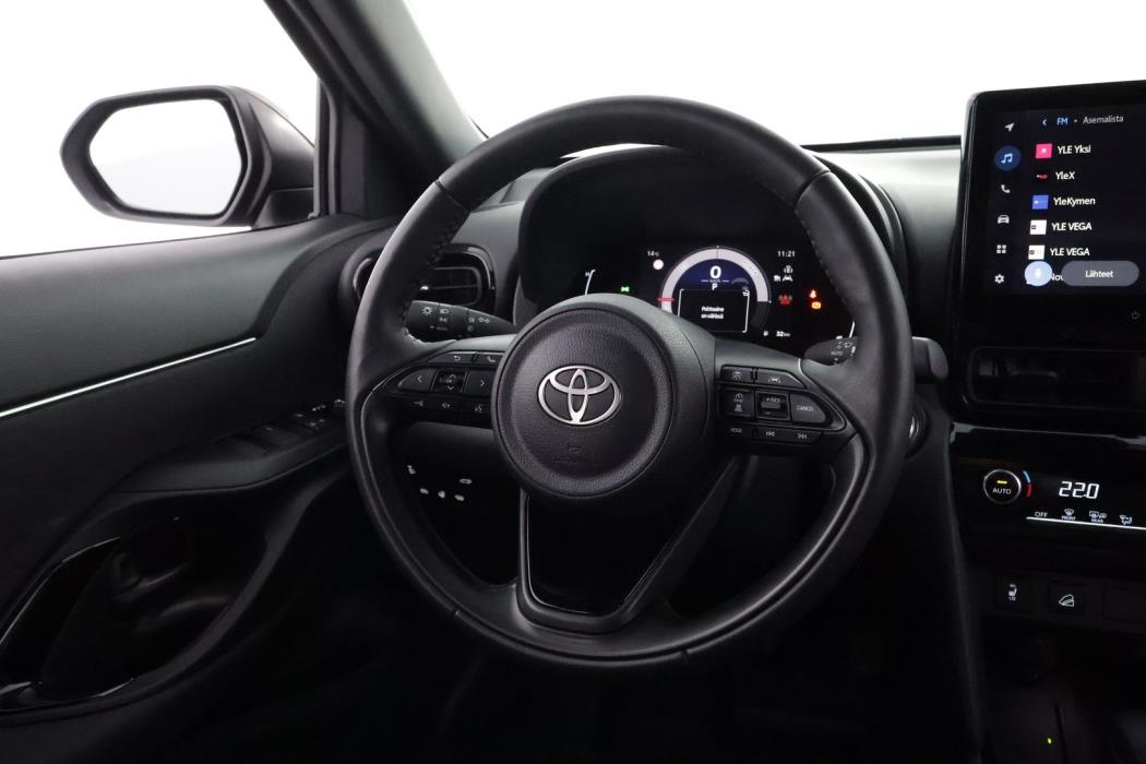 TOYOTA Yaris Cross 2024