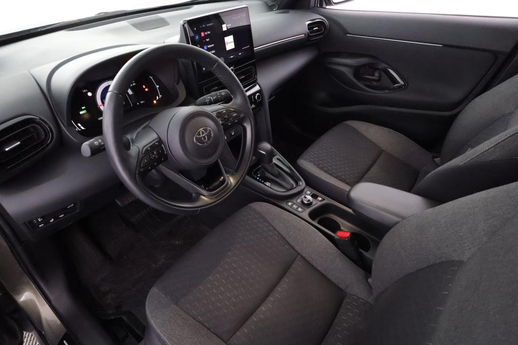 TOYOTA Yaris Cross 2024