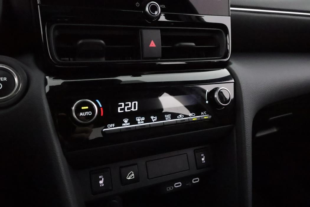 TOYOTA Yaris Cross 2024