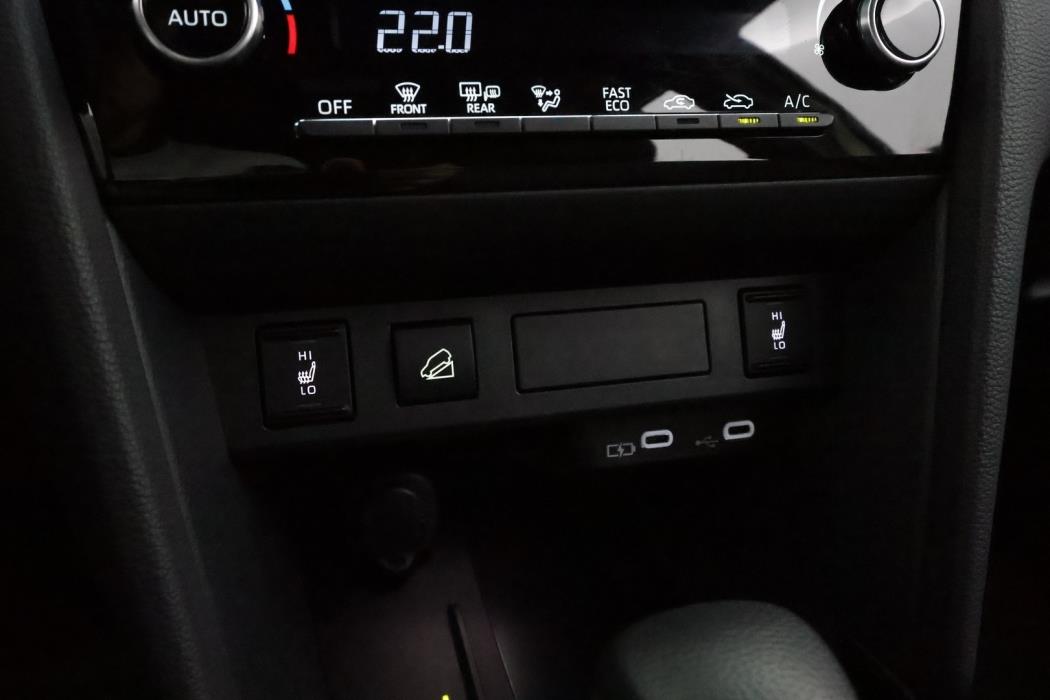 TOYOTA Yaris Cross 2024