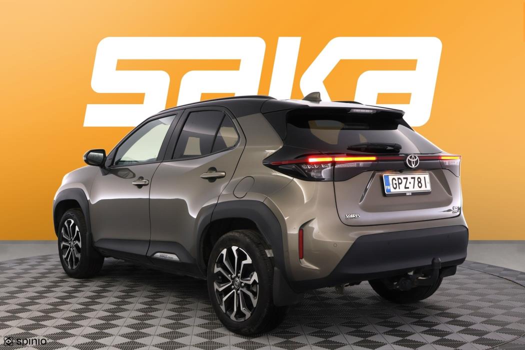 TOYOTA Yaris Cross 2024