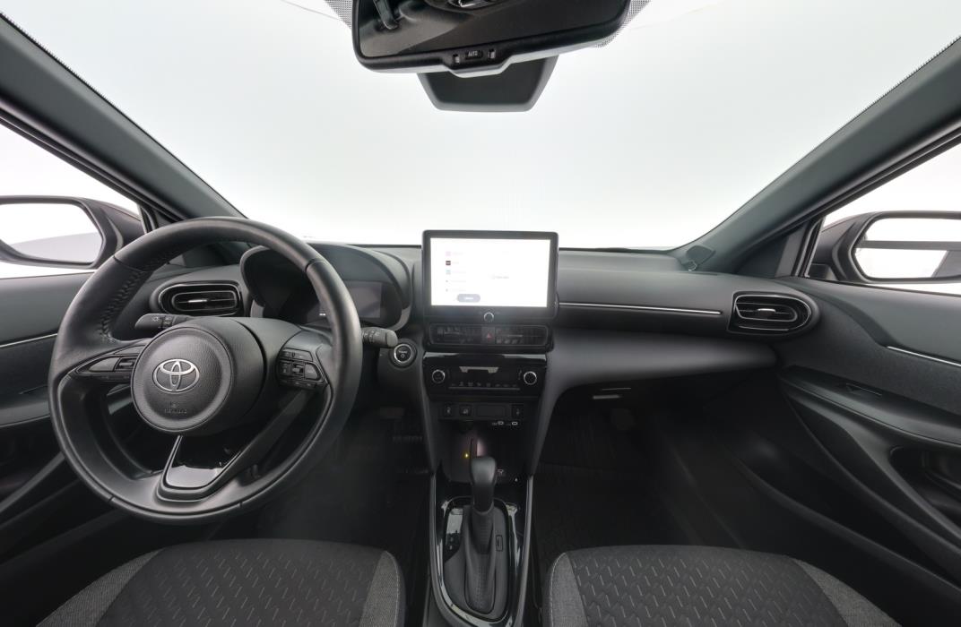 TOYOTA Yaris Cross 2024