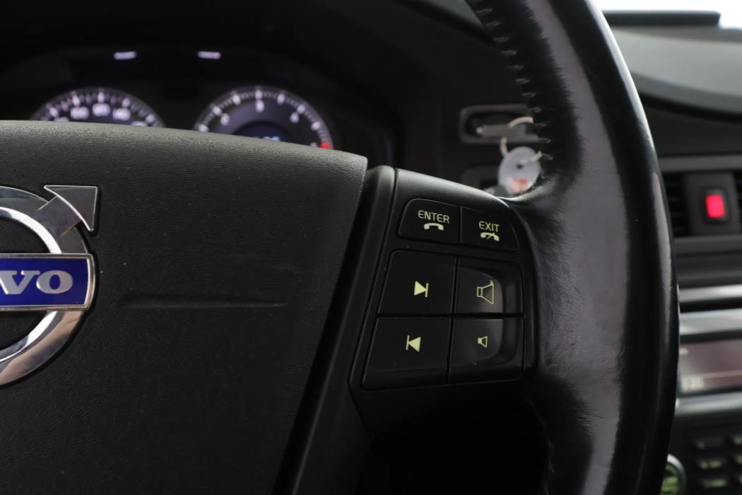 VOLVO V70 2010