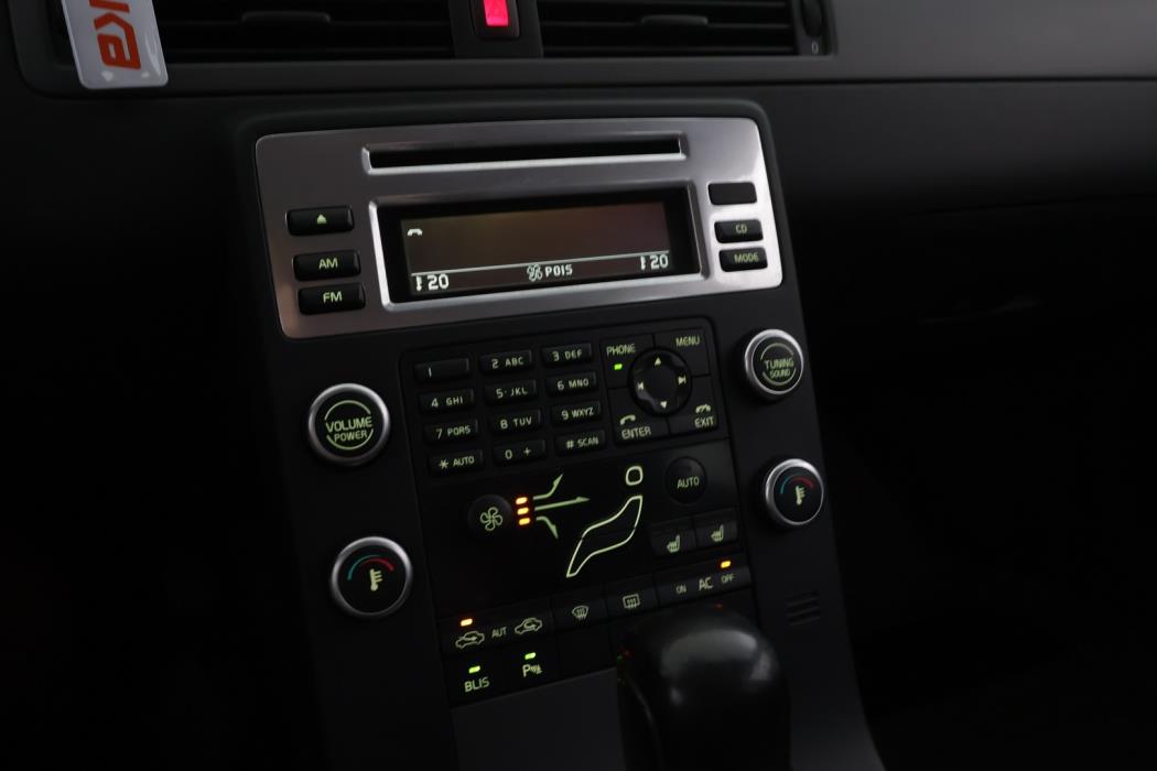 VOLVO V70 2010