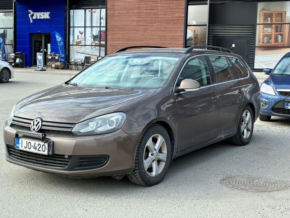 VOLKSWAGEN Golf 2011