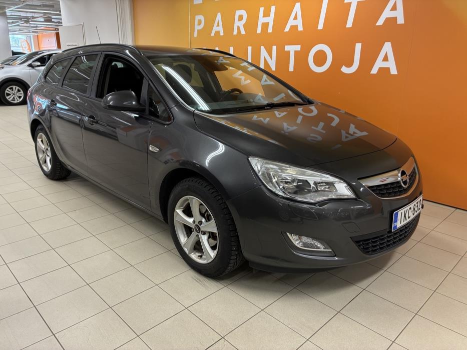 OPEL Astra 2011