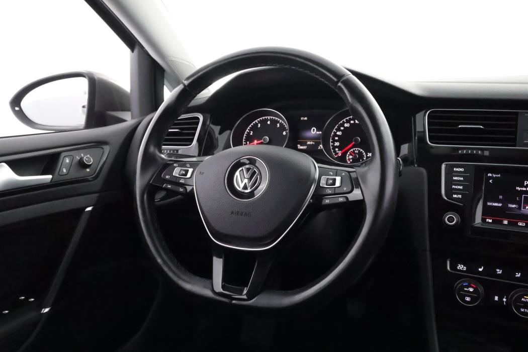 VOLKSWAGEN Golf 2014