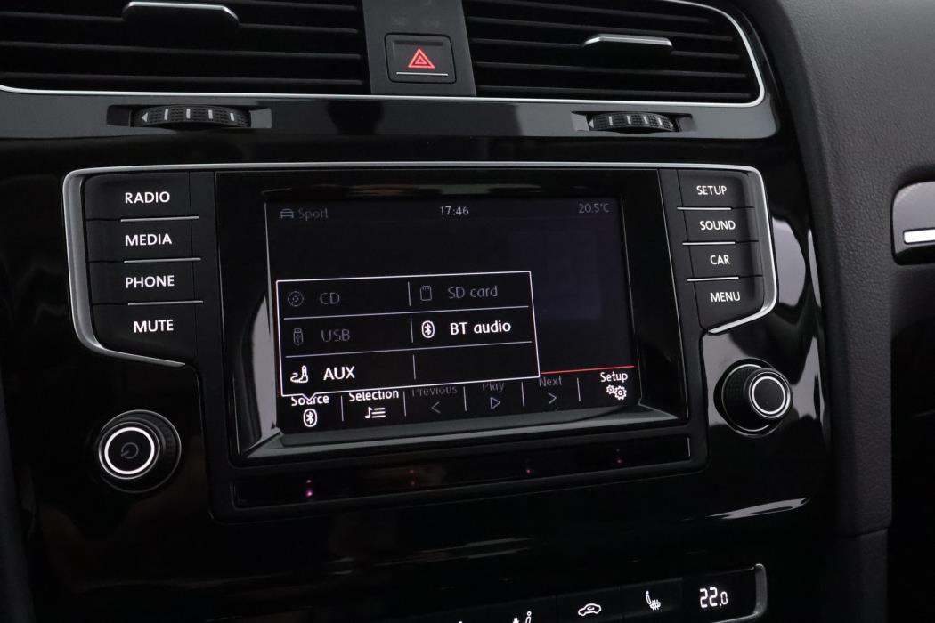 VOLKSWAGEN Golf 2014