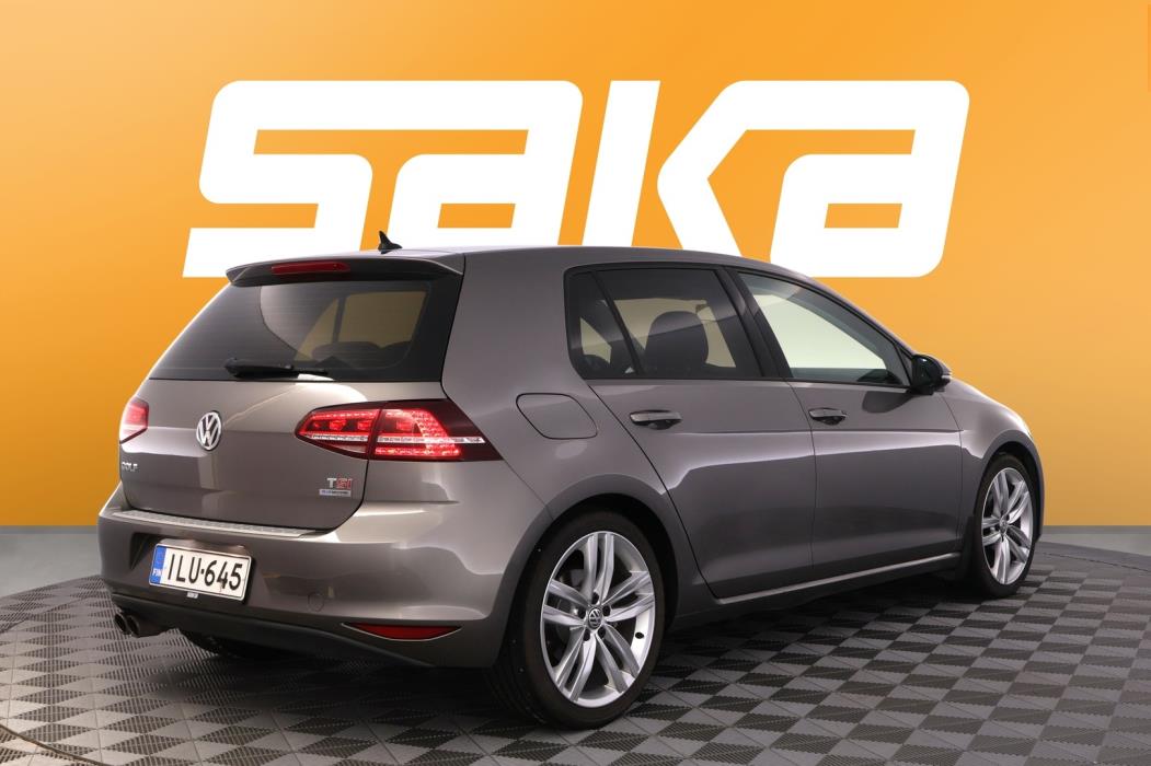 VOLKSWAGEN Golf 2014