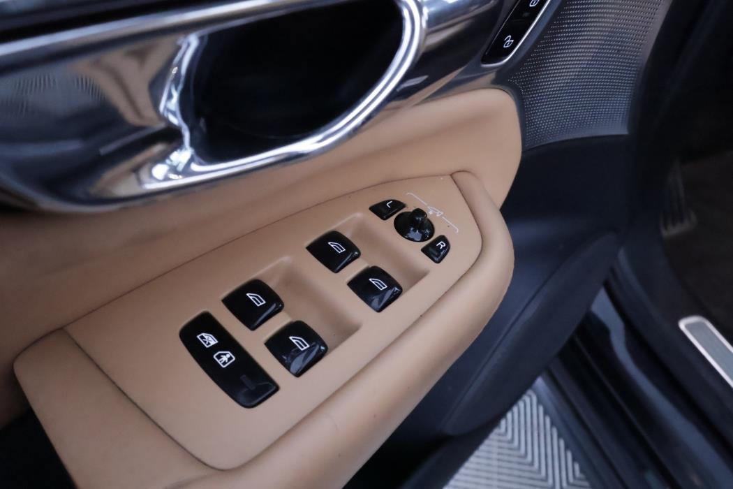 VOLVO XC90 2016