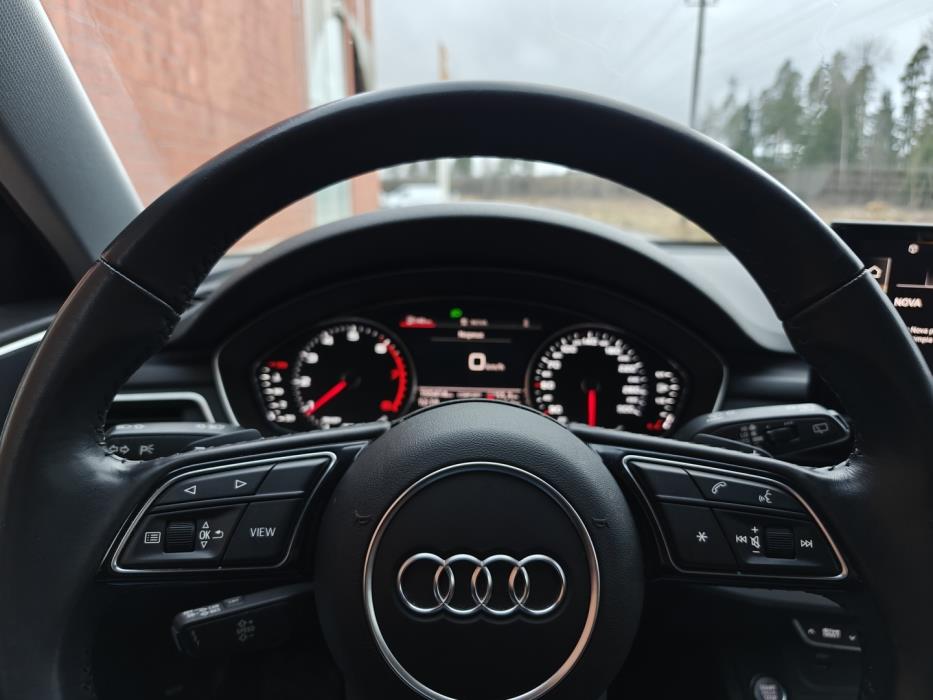 AUDI A4 2020