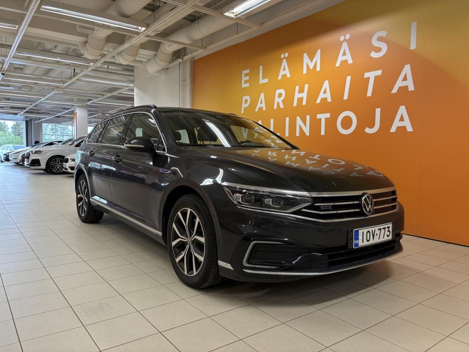 VOLKSWAGEN Passat 2022