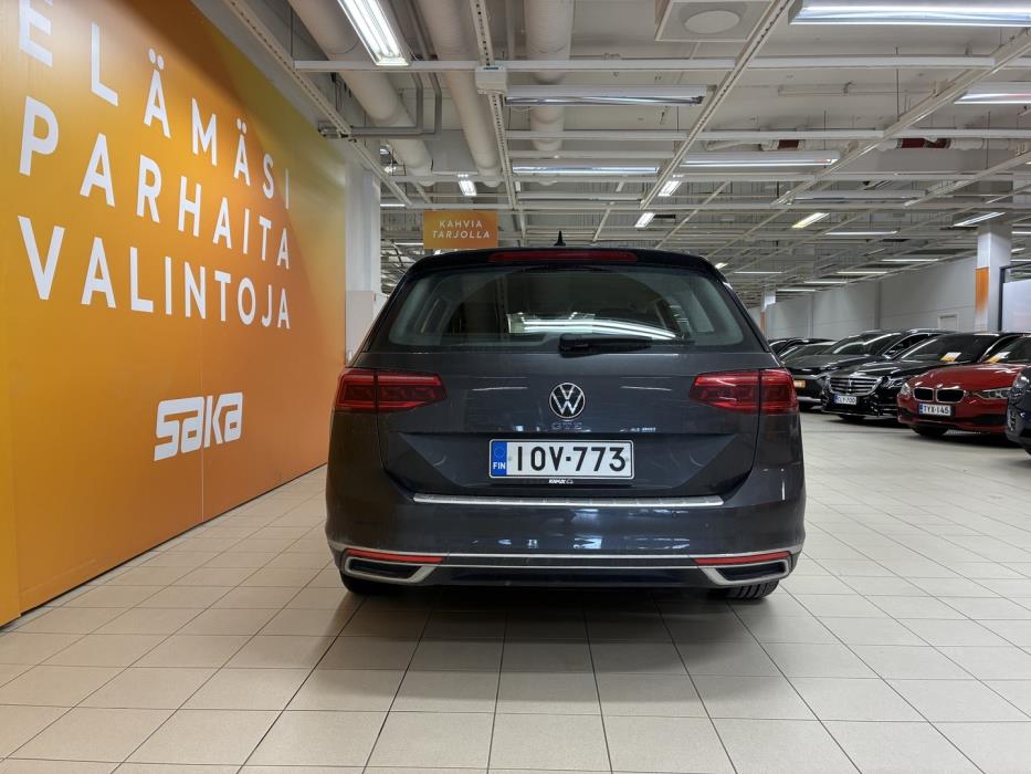 VOLKSWAGEN Passat 2022