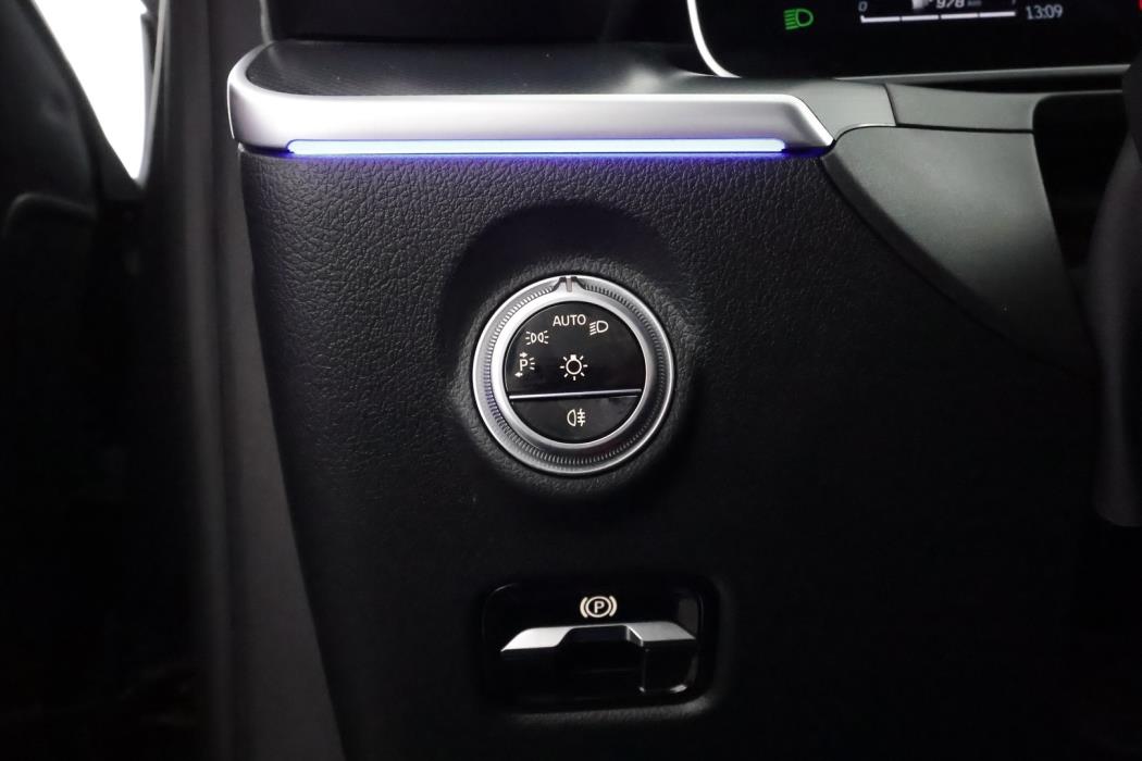 MERCEDES-BENZ C 2022