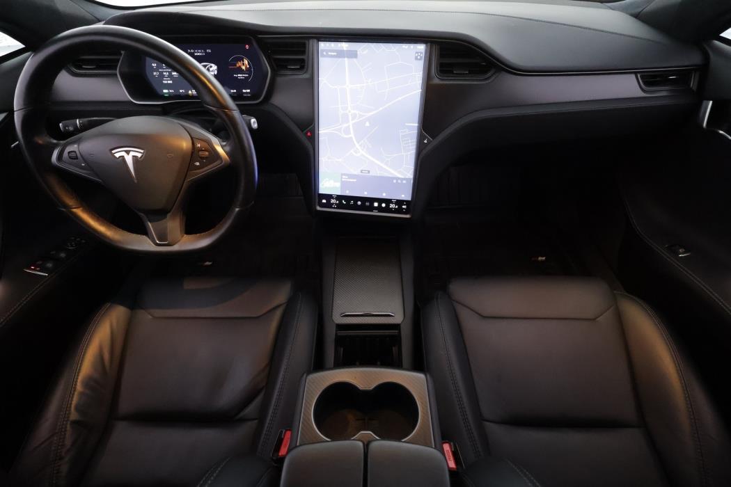 TESLA Model S 2018