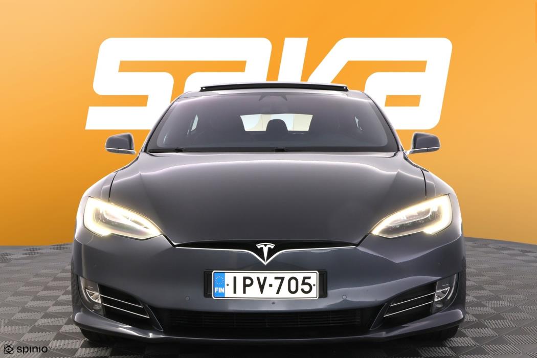 TESLA Model S 2018