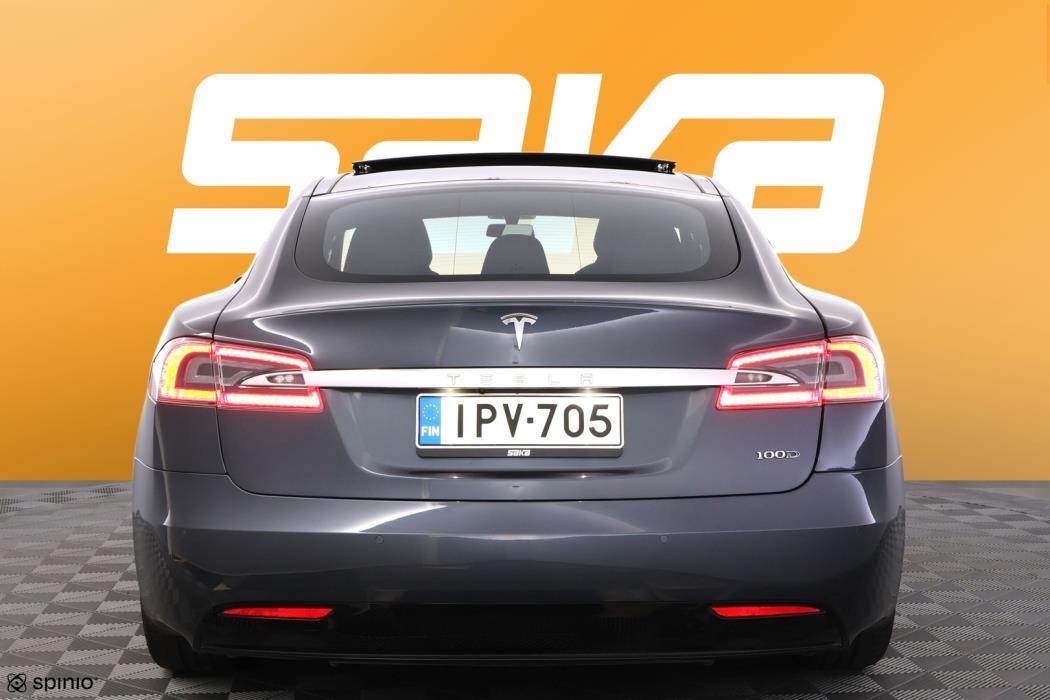 TESLA Model S 2018