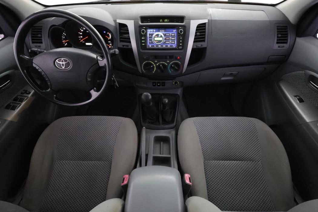 TOYOTA Hilux 2010