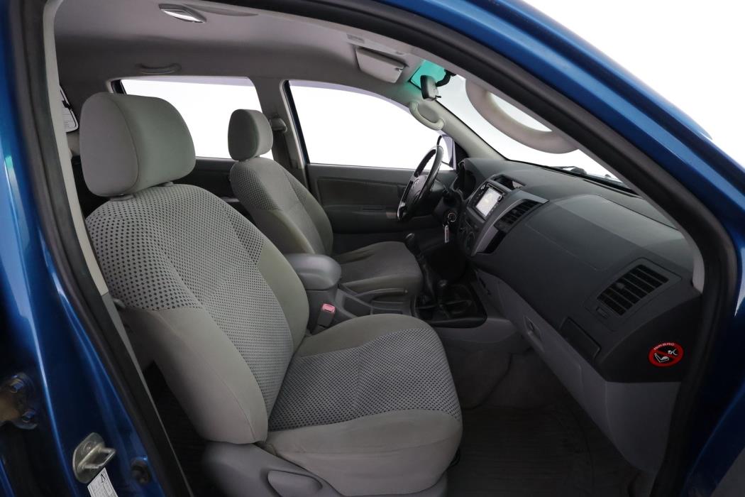 TOYOTA Hilux 2010