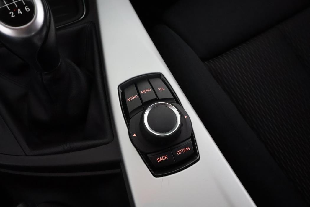 BMW 320 2012